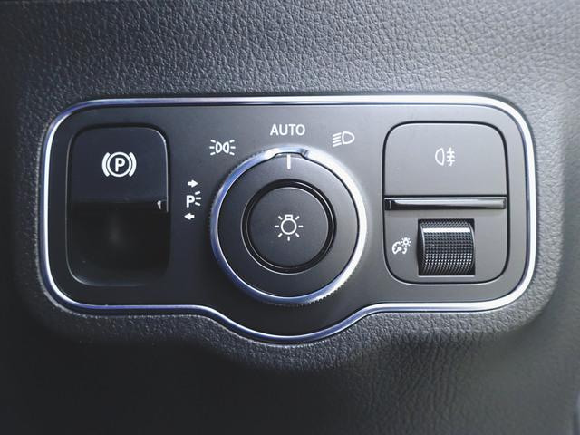 ＧＬＡクラス ＧＬＡ２００　ｄ　４マチック　ＡＭＧライン　ナビゲーションパッケージ　シートヒーター　パワーシート　トランクスルー　コネクテッド機能　ナビ　音楽プレーヤー接続　Ｂｌｕｅｔｏｏｔｈ接続　ＴＶ　ＥＴＣ　ＬＥＤヘッドライト　電動リアゲート（21枚目）