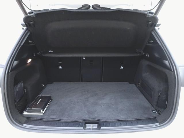 ＧＬＡクラス ＧＬＡ２００　ｄ　４マチック　ＡＭＧライン　ナビゲーションパッケージ　シートヒーター　パワーシート　トランクスルー　コネクテッド機能　ナビ　音楽プレーヤー接続　Ｂｌｕｅｔｏｏｔｈ接続　ＴＶ　ＥＴＣ　ＬＥＤヘッドライト　電動リアゲート（28枚目）