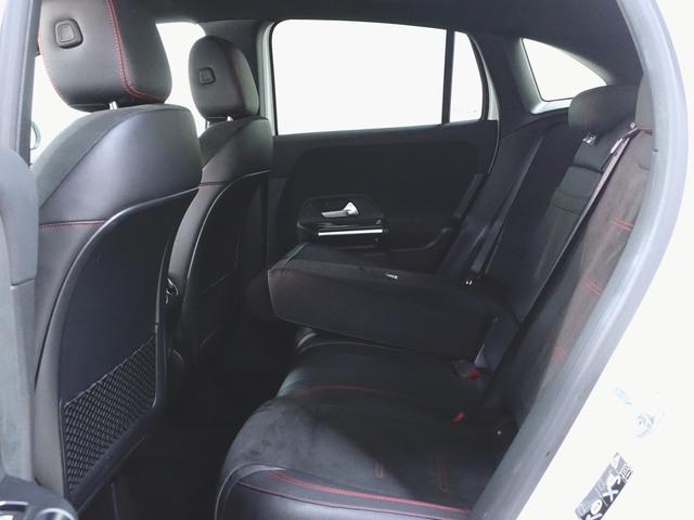 ＧＬＡクラス ＧＬＡ２００　ｄ　４マチック　ＡＭＧライン　ナビゲーションパッケージ　シートヒーター　パワーシート　トランクスルー　コネクテッド機能　ナビ　音楽プレーヤー接続　Ｂｌｕｅｔｏｏｔｈ接続　ＴＶ　ＥＴＣ　ＬＥＤヘッドライト　電動リアゲート（34枚目）