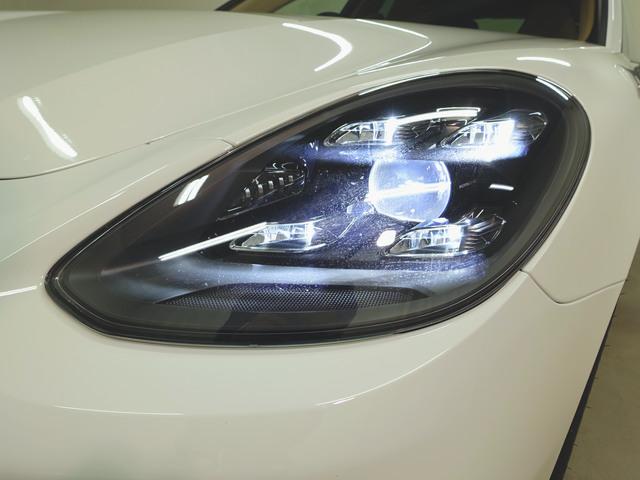 パナメーラ ４　Ｅ－ハイブリッド　シートヒーター　パワーシート　トランクスルー　フロアマット　ナビ　音楽プレーヤー接続　Ｂｌｕｅｔｏｏｔｈ接続　ＥＴＣ　サンルーフ・ガラスルーフ　ＬＥＤヘッドライト　電動リアゲート　全周囲カメラ（3枚目）