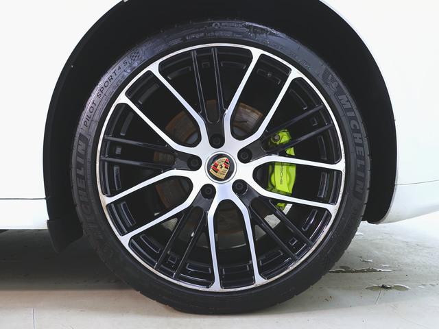 パナメーラ ４　Ｅ－ハイブリッド　シートヒーター　パワーシート　トランクスルー　フロアマット　ナビ　音楽プレーヤー接続　Ｂｌｕｅｔｏｏｔｈ接続　ＥＴＣ　サンルーフ・ガラスルーフ　ＬＥＤヘッドライト　電動リアゲート　全周囲カメラ（35枚目）