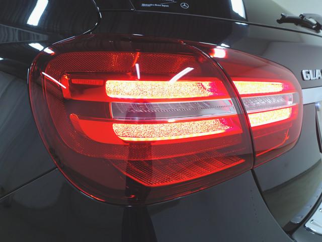 GLAクラス GLA180 レーダーセーフティーパッケージ シートヒーター トランクスルー フロアマット ナビ CD ミュージックサーバー 音楽プレーヤー接続 Bluetooth接続 TV DVD再生 ETC LEDヘッドライト(5枚目)