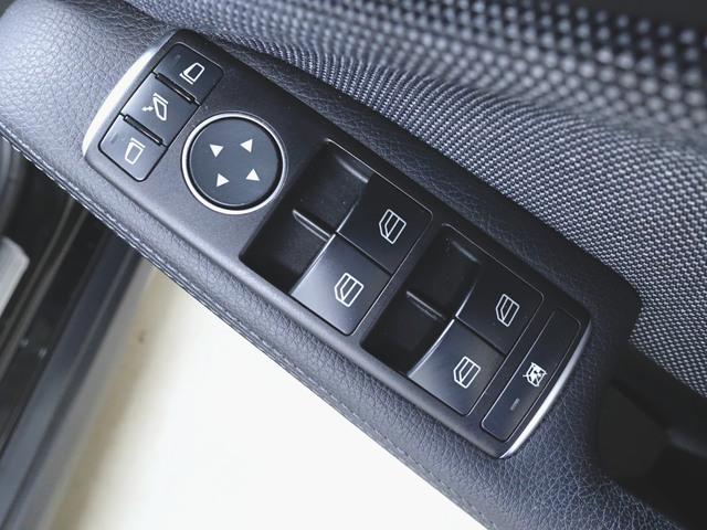 GLAクラス GLA180 レーダーセーフティーパッケージ シートヒーター トランクスルー フロアマット ナビ CD ミュージックサーバー 音楽プレーヤー接続 Bluetooth接続 TV DVD再生 ETC LEDヘッドライト(23枚目)