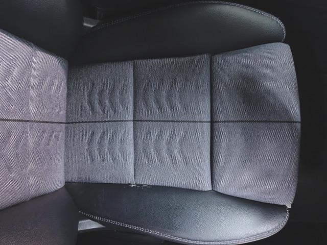 GLAクラス GLA180 レーダーセーフティーパッケージ シートヒーター トランクスルー フロアマット ナビ CD ミュージックサーバー 音楽プレーヤー接続 Bluetooth接続 TV DVD再生 ETC LEDヘッドライト(25枚目)