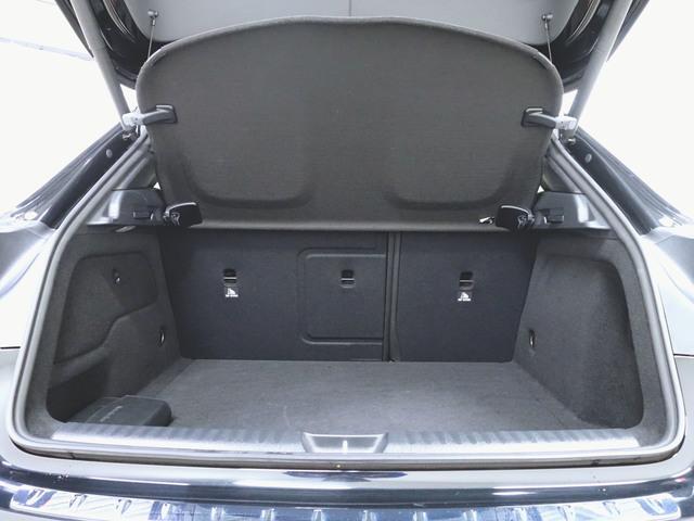 GLAクラス GLA180 レーダーセーフティーパッケージ シートヒーター トランクスルー フロアマット ナビ CD ミュージックサーバー 音楽プレーヤー接続 Bluetooth接続 TV DVD再生 ETC LEDヘッドライト(27枚目)