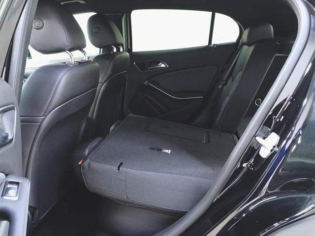 GLAクラス GLA180 レーダーセーフティーパッケージ シートヒーター トランクスルー フロアマット ナビ CD ミュージックサーバー 音楽プレーヤー接続 Bluetooth接続 TV DVD再生 ETC LEDヘッドライト(30枚目)