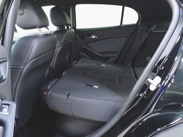 GLAクラス GLA180 レーダーセーフティーパッケージ シートヒーター トランクスルー フロアマット ナビ CD ミュージックサーバー 音楽プレーヤー接続 Bluetooth接続 TV DVD再生 ETC LEDヘッドライト(31枚目)