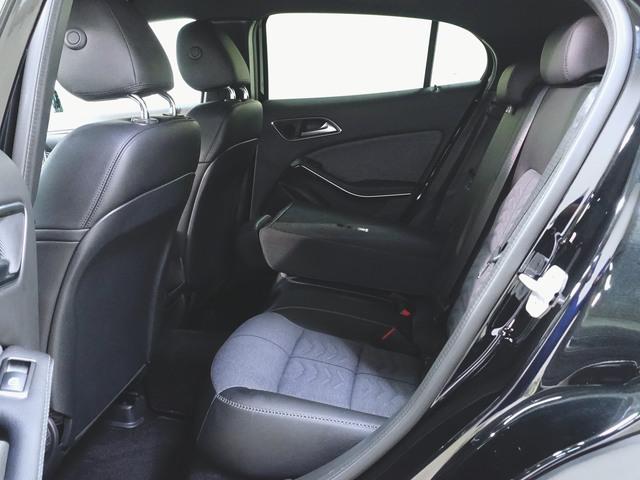 GLAクラス GLA180 レーダーセーフティーパッケージ シートヒーター トランクスルー フロアマット ナビ CD ミュージックサーバー 音楽プレーヤー接続 Bluetooth接続 TV DVD再生 ETC LEDヘッドライト(33枚目)
