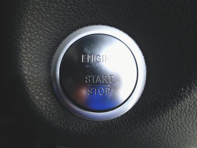 GLAクラス GLA220 4マチック レーダーセーフティパッケージ  プレミアムパッケージ シートヒーター パワーシート トランクスルー フロアマット ナビ CD ミュージックサーバー 音楽プレーヤー接続 Bluetooth接続 TV(15枚目)