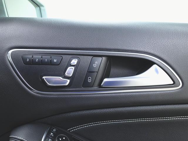 GLAクラス GLA220 4マチック レーダーセーフティパッケージ  プレミアムパッケージ シートヒーター パワーシート トランクスルー フロアマット ナビ CD ミュージックサーバー 音楽プレーヤー接続 Bluetooth接続 TV(22枚目)
