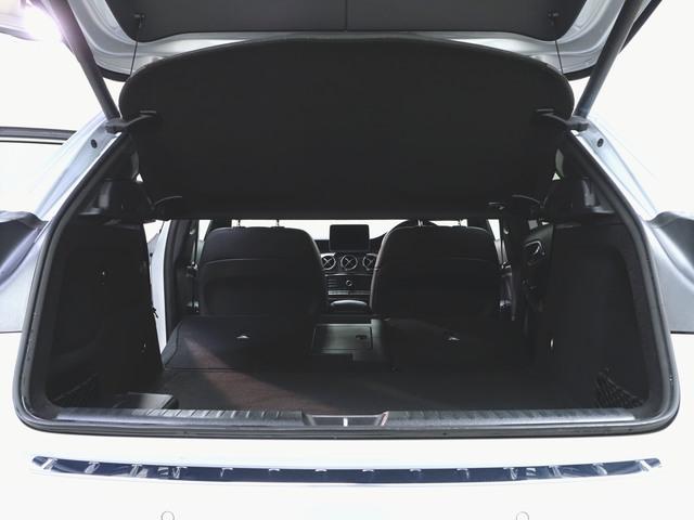 GLAクラス GLA220 4マチック レーダーセーフティパッケージ  プレミアムパッケージ シートヒーター パワーシート トランクスルー フロアマット ナビ CD ミュージックサーバー 音楽プレーヤー接続 Bluetooth接続 TV(32枚目)