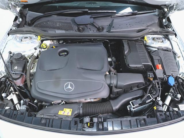 GLAクラス GLA220 4マチック レーダーセーフティパッケージ  プレミアムパッケージ シートヒーター パワーシート トランクスルー フロアマット ナビ CD ミュージックサーバー 音楽プレーヤー接続 Bluetooth接続 TV(38枚目)