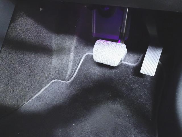 ＧＬＢ ＧＬＢ１８０　シートヒーター　３列シート　トランクスルー　フロアマット　コネクテッド機能　ナビ　音楽プレーヤー接続　Ｂｌｕｅｔｏｏｔｈ接続　ＴＶ　ＥＴＣ　ＬＥＤヘッドライト　電動リアゲート　全周囲カメラ（9枚目）