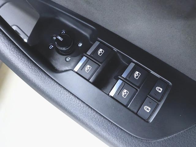 A7スポーツバック 55 TFSI クワトロ Sライン シートヒーター パワーシート トランクスルー フロアマット ナビ 音楽プレーヤー接続 Bluetooth接続 TV ETC LEDヘッドライト 電動リアゲート 全周囲カメラ フロントカメラ(22枚目)