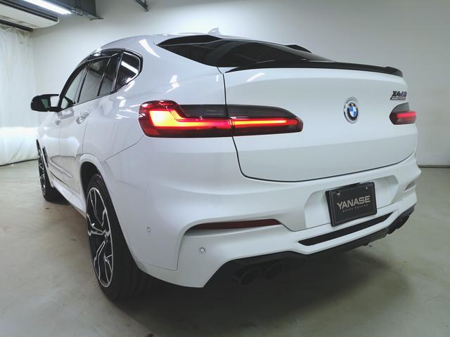 Ｘ４ Ｍ コンペティション　シートヒーター　シートエアコン　パワーシート　トランクスルー　フロアマット　ナビ　音楽プレーヤー接続　Ｂｌｕｅｔｏｏｔｈ接続　ＴＶ　ＥＴＣ　サンルーフ・ガラスルーフ　ＬＥＤヘッドライト　電動リアゲート（6枚目）