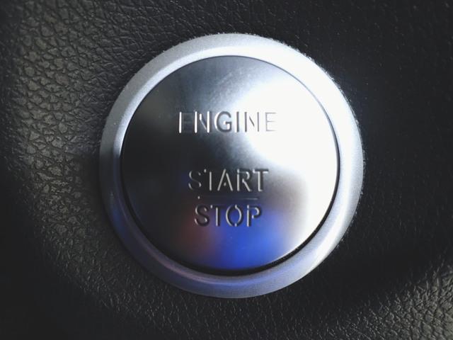 GLAクラス GLA220 4マチック レーダーセーフティーパッケージ レザーエクスクルーシブパッケージ シートヒーター パワーシート トランクスルー フロアマット ナビ CD ミュージックサーバー 音楽プレーヤー接続(15枚目)