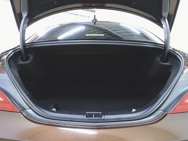 CLAクラス CLA180 AMGスタイル AMGプレミアムパッケージ レーダーセーフティーパッケージ シートヒーター パワーシート トランクスルー フロアマット ナビ CD ミュージックサーバー 音楽プレーヤー接続 Bluetooth接続(27枚目)