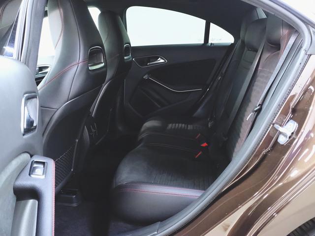 CLAクラス CLA180 AMGスタイル AMGプレミアムパッケージ レーダーセーフティーパッケージ シートヒーター パワーシート トランクスルー フロアマット ナビ CD ミュージックサーバー 音楽プレーヤー接続 Bluetooth接続(28枚目)