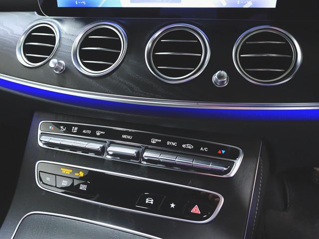 Ｅクラス Ｅ２００　スポーツ　ＡＭＧラインインテリアパッケージ　エクスクルーシブパッケージ　シートヒーター　パワーシート　トランクスルー　フロアマット　コネクテッド機能　ナビ　音楽プレーヤー接続　Ｂｌｕｅｔｏｏｔｈ接続　ＴＶ（18枚目）