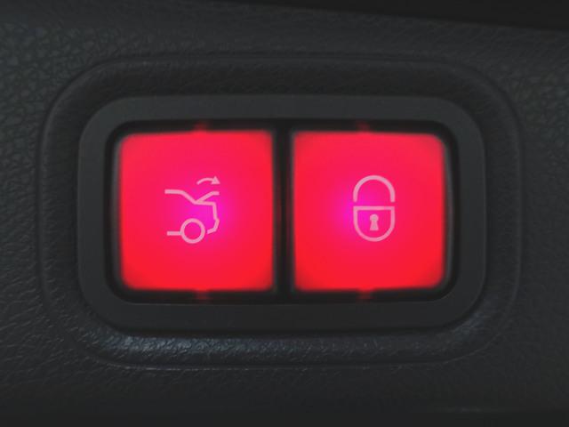 Ｅクラス Ｅ２００　スポーツ　ＡＭＧラインインテリアパッケージ　エクスクルーシブパッケージ　シートヒーター　パワーシート　トランクスルー　フロアマット　コネクテッド機能　ナビ　音楽プレーヤー接続　Ｂｌｕｅｔｏｏｔｈ接続　ＴＶ（28枚目）