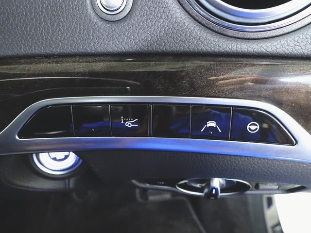 Sクラス S400d スポーツリミテッド エクスクルーシブパッケージ シートヒーター シートエアコン パワーシート フロアマット コネクテッド機能 ナビ 音楽プレーヤー接続 Bluetooth接続 TV ETC サンルーフ・ガラスルーフ(20枚目)