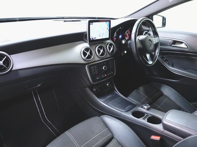 GLAクラス GLA180 レーダーセーフティーパッケージ ベーシックパッケージ シートヒーター トランクスルー フロアマット ナビ CD ミュージックサーバー 音楽プレーヤー接続 Bluetooth接続 TV DVD再生(11枚目)