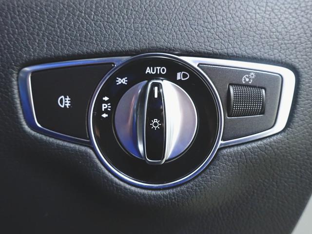 Eクラス E200 スポーツ AMGラインインテリアパッケージ エクスクルーシブパッケージ シートヒーター パワーシート トランクスルー フロアマット コネクテッド機能 ナビ 音楽プレーヤー接続 Bluetooth接続 TV(20枚目)