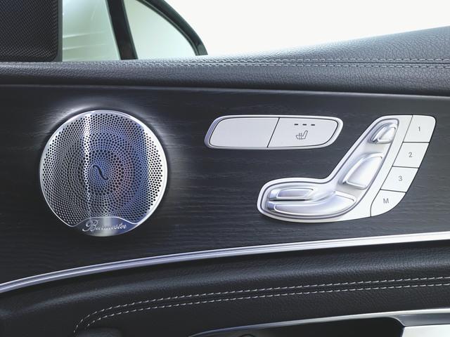Eクラス E200 スポーツ AMGラインインテリアパッケージ エクスクルーシブパッケージ シートヒーター パワーシート トランクスルー フロアマット コネクテッド機能 ナビ 音楽プレーヤー接続 Bluetooth接続 TV(21枚目)