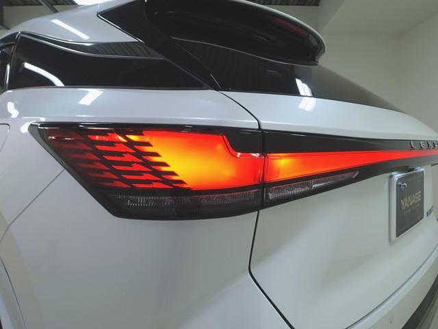 RX RX350h バージョンL シートヒーター シートエアコン パワーシート トランクスルー フロアマット ナビ 音楽プレーヤー接続 Bluetooth接続 TV ETC LEDヘッドライト 電動リアゲート 全周囲カメラ(6枚目)