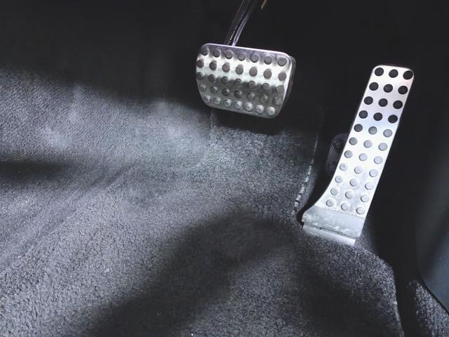 Eクラスステーションワゴン E200 ステーションワゴン アバンギャルド スポーツ (本革仕様) シートヒーター パワーシート トランクスルー フロアマット ナビ 音楽プレーヤー接続 Bluetooth接続 TV ETC LEDヘッドライト 電動リアゲート 全周囲カメラ(9枚目)