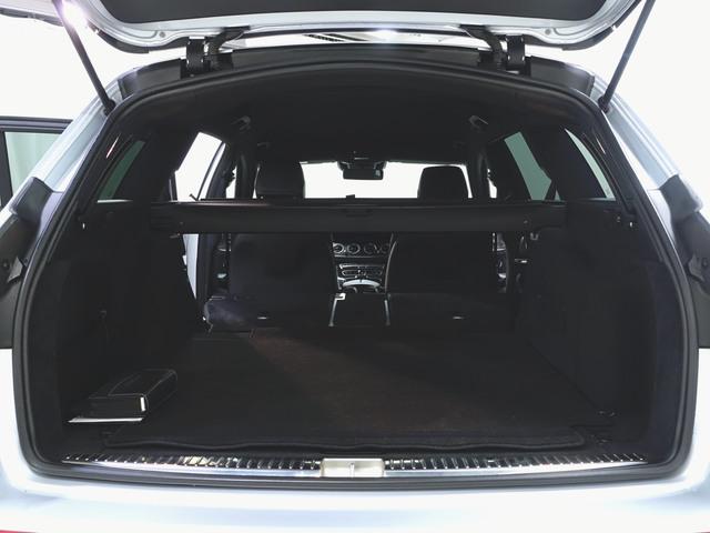 Eクラスステーションワゴン E200 ステーションワゴン アバンギャルド スポーツ (本革仕様) シートヒーター パワーシート トランクスルー フロアマット ナビ 音楽プレーヤー接続 Bluetooth接続 TV ETC LEDヘッドライト 電動リアゲート 全周囲カメラ(33枚目)