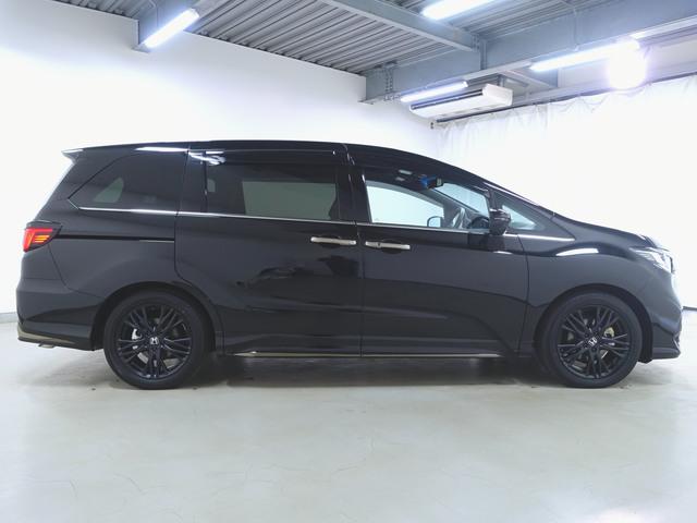 オデッセイハイブリッド e:HEVアブソルート EX ブラックエディション シートヒーター パワーシート オットマン 3列シート トランクスルー フロアマット ナビ CD 音楽プレーヤー接続 Bluetooth接続 TV DVD再生 ETC LEDヘッドライト 電動リアゲート(8枚目)