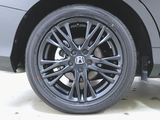 オデッセイハイブリッド e:HEVアブソルート EX ブラックエディション シートヒーター パワーシート オットマン 3列シート トランクスルー フロアマット ナビ CD 音楽プレーヤー接続 Bluetooth接続 TV DVD再生 ETC LEDヘッドライト 電動リアゲート(34枚目)