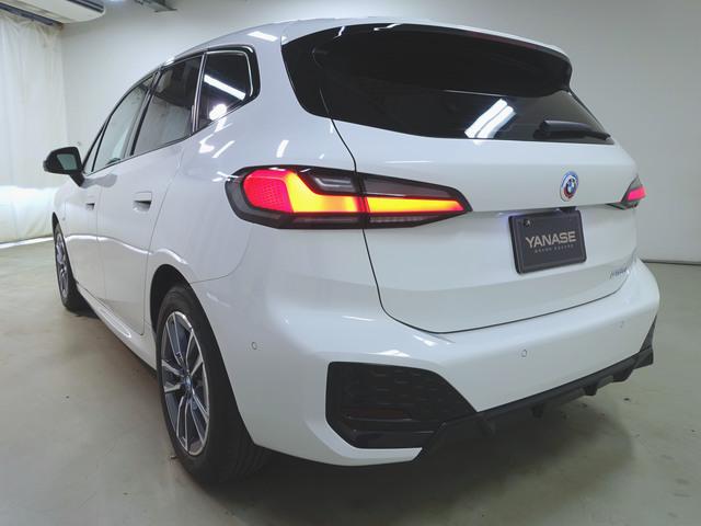 車両に関する装備・価格等ご不明点などはお気軽にお問い合せください。また、総額を表示している車両の納車に関わる費用等は別途料金がかかる場合もございます。詳細はヤナセスタッフへお問合せください。