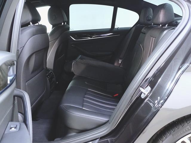 ５シリーズ ５３０ｉ　Ｍスポーツ　シートヒーター　パワーシート　トランクスルー　フロアマット　ナビ　ＣＤ　音楽プレーヤー接続　Ｂｌｕｅｔｏｏｔｈ接続　ＴＶ　ＤＶＤ再生　ＥＴＣ　ＬＥＤヘッドライト　電動リアゲート　全周囲カメラ（35枚目）