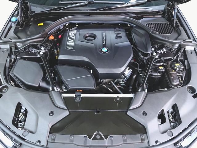 ５シリーズ ５３０ｉ　Ｍスポーツ　シートヒーター　パワーシート　トランクスルー　フロアマット　ナビ　ＣＤ　音楽プレーヤー接続　Ｂｌｕｅｔｏｏｔｈ接続　ＴＶ　ＤＶＤ再生　ＥＴＣ　ＬＥＤヘッドライト　電動リアゲート　全周囲カメラ（40枚目）