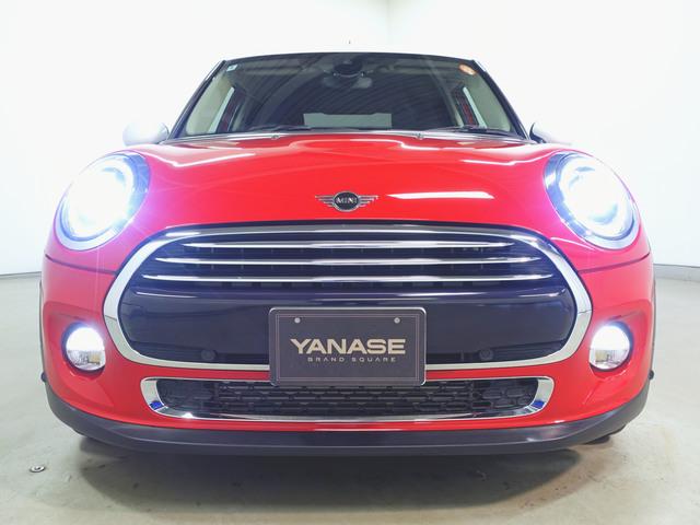 ＭＩＮＩ クーパーＤ　５ドア　ベースグレード　トランクスルー　フロアマット　ナビ　音楽プレーヤー接続　Ｂｌｕｅｔｏｏｔｈ接続　ＥＴＣ　ＬＥＤヘッドライト　バックモニター　盗難防止　衝突被害軽減ブレーキ　横滑り防止装置　アイドリングストップ（2枚目）