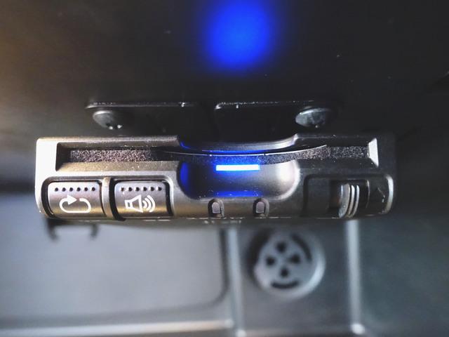 ＭＩＮＩ クーパーＤ　５ドア　ベースグレード　トランクスルー　フロアマット　ナビ　音楽プレーヤー接続　Ｂｌｕｅｔｏｏｔｈ接続　ＥＴＣ　ＬＥＤヘッドライト　バックモニター　盗難防止　衝突被害軽減ブレーキ　横滑り防止装置　アイドリングストップ（10枚目）