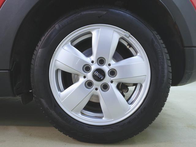 ＭＩＮＩ クーパーＤ　５ドア　ベースグレード　トランクスルー　フロアマット　ナビ　音楽プレーヤー接続　Ｂｌｕｅｔｏｏｔｈ接続　ＥＴＣ　ＬＥＤヘッドライト　バックモニター　盗難防止　衝突被害軽減ブレーキ　横滑り防止装置　アイドリングストップ（34枚目）