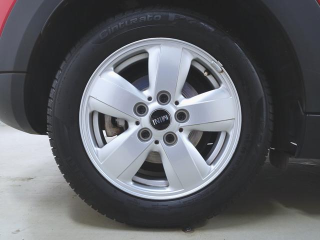 ＭＩＮＩ クーパーＤ　５ドア　ベースグレード　トランクスルー　フロアマット　ナビ　音楽プレーヤー接続　Ｂｌｕｅｔｏｏｔｈ接続　ＥＴＣ　ＬＥＤヘッドライト　バックモニター　盗難防止　衝突被害軽減ブレーキ　横滑り防止装置　アイドリングストップ（37枚目）