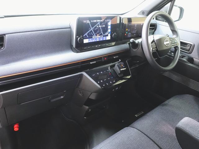 サクラ Ｘ　シートヒーター　トランクスルー　フロアマット　ナビ　音楽プレーヤー接続　Ｂｌｕｅｔｏｏｔｈ接続　ＴＶ　ＥＴＣ　ＬＥＤヘッドライト　全周囲カメラ　フロントカメラ　サイドカメラ　バックモニター　盗難防止（11枚目）