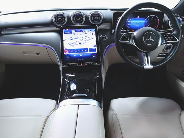 Ｃクラス Ｃ２２０　ｄ　アバンギャルド　アンビエントライトプレミアム　ベーシックパッケージ　レザーエクスクルーシブパッケージ　シートヒーター　パワーシート　トランクスルー　フロアマット　コネクテッド機能　ナビ　音楽プレーヤー接続　Ｂｌｕｅｔｏｏｔｈ接続　ＴＶ　ＥＴＣ（12枚目）