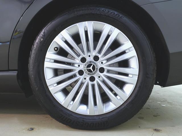 Ｃクラス Ｃ２２０　ｄ　アバンギャルド　アンビエントライトプレミアム　ベーシックパッケージ　レザーエクスクルーシブパッケージ　シートヒーター　パワーシート　トランクスルー　フロアマット　コネクテッド機能　ナビ　音楽プレーヤー接続　Ｂｌｕｅｔｏｏｔｈ接続　ＴＶ　ＥＴＣ（31枚目）