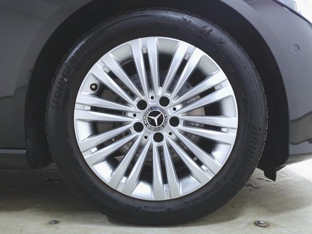 Ｃクラス Ｃ２２０　ｄ　アバンギャルド　アンビエントライトプレミアム　ベーシックパッケージ　レザーエクスクルーシブパッケージ　シートヒーター　パワーシート　トランクスルー　フロアマット　コネクテッド機能　ナビ　音楽プレーヤー接続　Ｂｌｕｅｔｏｏｔｈ接続　ＴＶ　ＥＴＣ（33枚目）