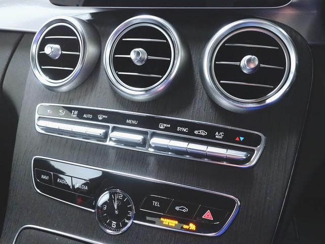 Ｃクラス Ｃ４３　４マチック　クーペ　シートヒーター　パワーシート　トランクスルー　フロアマット　コネクテッド機能　ナビ　音楽プレーヤー接続　Ｂｌｕｅｔｏｏｔｈ接続　ＴＶ　ＥＴＣ　サンルーフ・ガラスルーフ　ＬＥＤヘッドライト（18枚目）