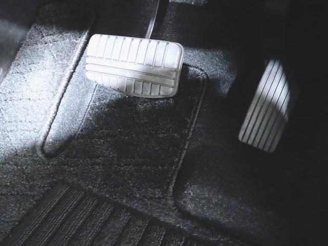 デリカＤ：５ Ｇ　パワーパッケージ　シートヒーター　パワーシート　３列シート　トランクスルー　フロアマット　ナビ　ＣＤ　音楽プレーヤー接続　Ｂｌｕｅｔｏｏｔｈ接続　ＴＶ　ＤＶＤ再生　ＥＴＣ　ＬＥＤヘッドライト（9枚目）