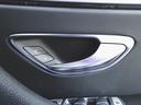 E200 ステーションワゴン アバンギャルド シートヒーター パワーシート トランクスルー フロアマット ナビ 音楽プレーヤー接続 Bluetooth接続 TV ETC LEDヘッドライト 電動リアゲート 全周囲カメラ フロントカメラ(22枚目)