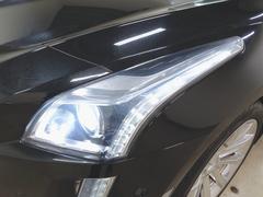ヤナセの中古車は、すべて第三者検査専門機関（ＡＩＳ）によって、内外装から機関にいたるまで公正かつ厳正に検査されます。検査後、経験豊富なスタッフが、記録簿の確認、ＣＰＵ診断テストなどを実施いたします。 3