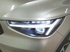 ヤナセの中古車は、すべて第三者検査専門機関（ＡＩＳ）によって、内外装から機関にいたるまで公正かつ厳正に検査されます。検査後、経験豊富なスタッフが、記録簿の確認、ＣＰＵ診断テストなどを実施いたします。 3