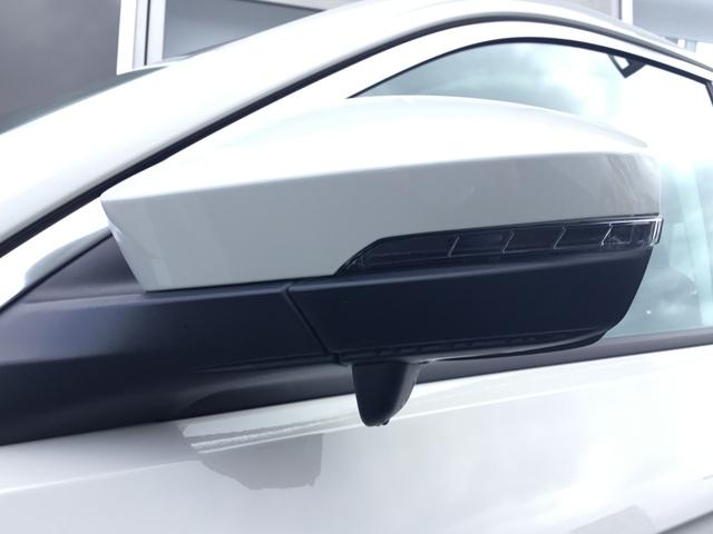 Ｔ－ロック ＴＤＩ　４モーション　スタイル　弊社デモカー　禁煙車　純正ナビ（6枚目）